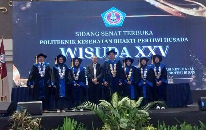Pelaksanaan Wisuda Ke-25 Politeknik Kesehatan Bhakti Pertiwi Husada Tahun 2025