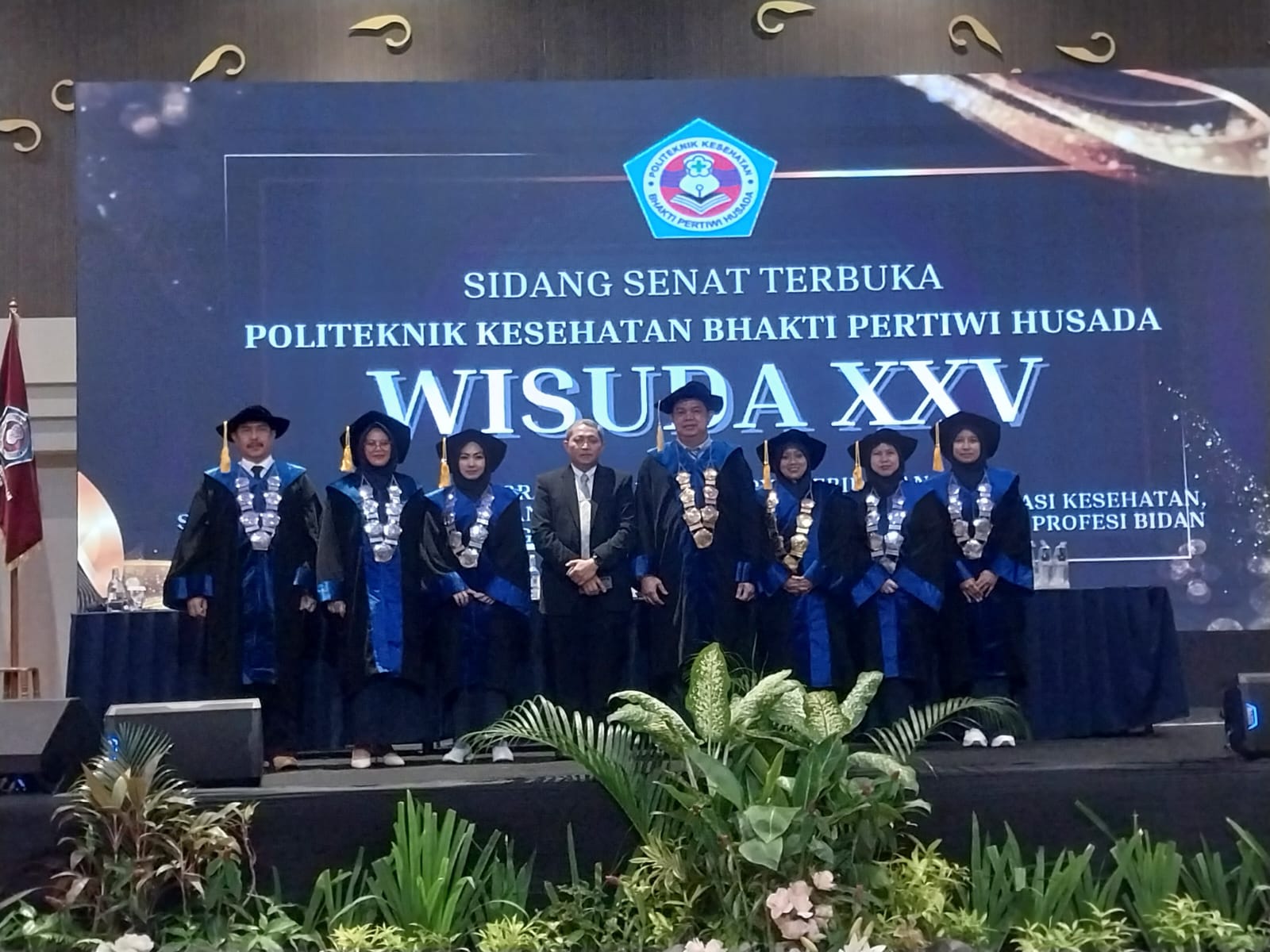 Pelaksanaan Wisuda Ke-25 Politeknik Kesehatan Bhakti Pertiwi Husada Tahun 2025